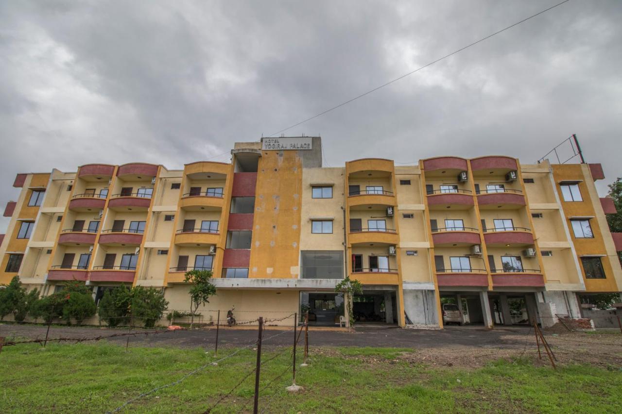 Hotel Yogiraj Palace Shegaon Екстериор снимка