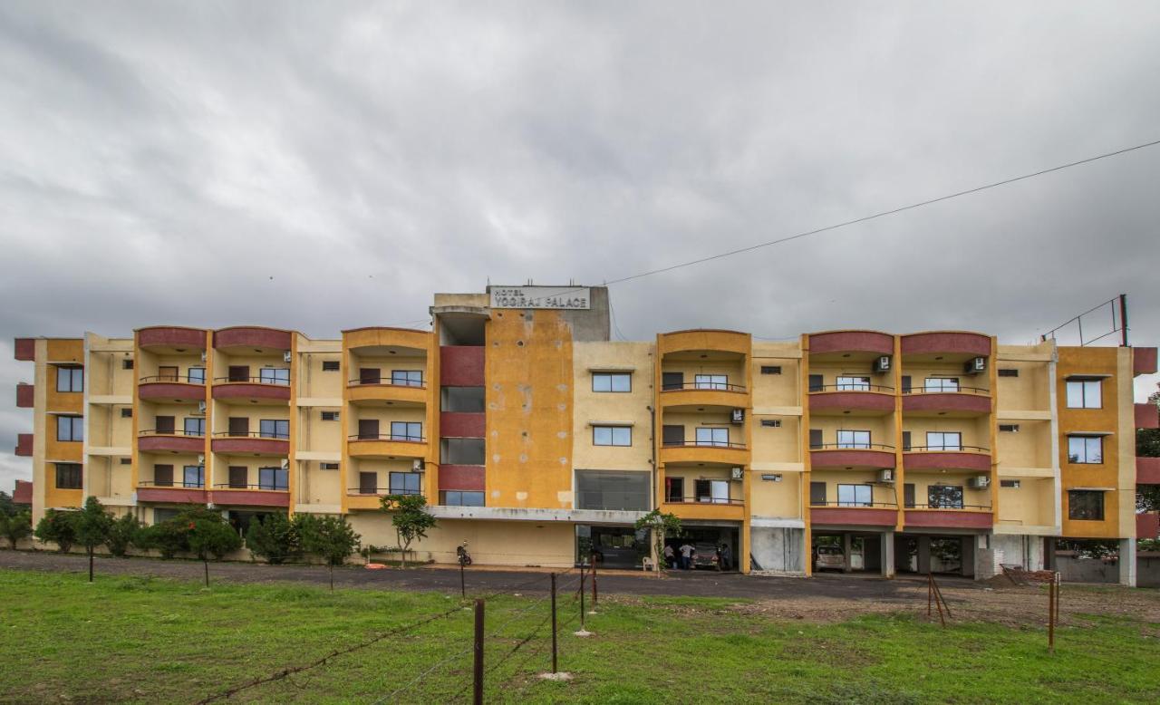 Hotel Yogiraj Palace Shegaon Екстериор снимка