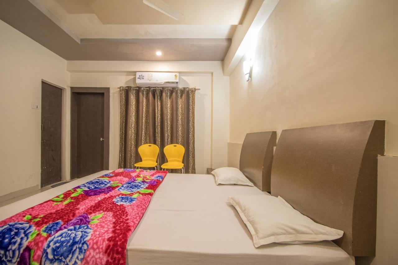 Hotel Yogiraj Palace Shegaon Екстериор снимка