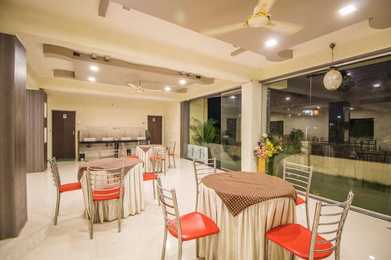 Hotel Yogiraj Palace Shegaon Екстериор снимка